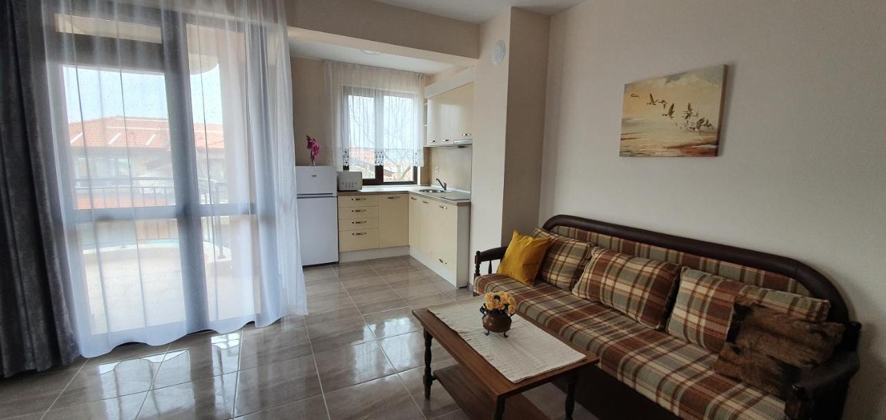 Luxury Apartments Ekaterina 切尔诺莫雷茨 外观 照片