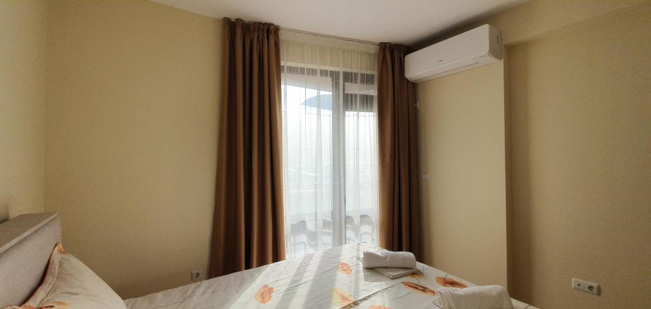 Luxury Apartments Ekaterina 切尔诺莫雷茨 外观 照片