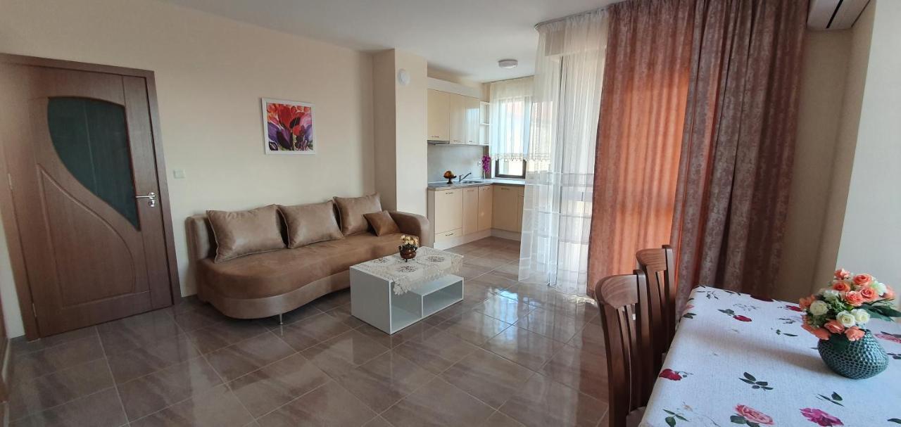 Luxury Apartments Ekaterina 切尔诺莫雷茨 外观 照片
