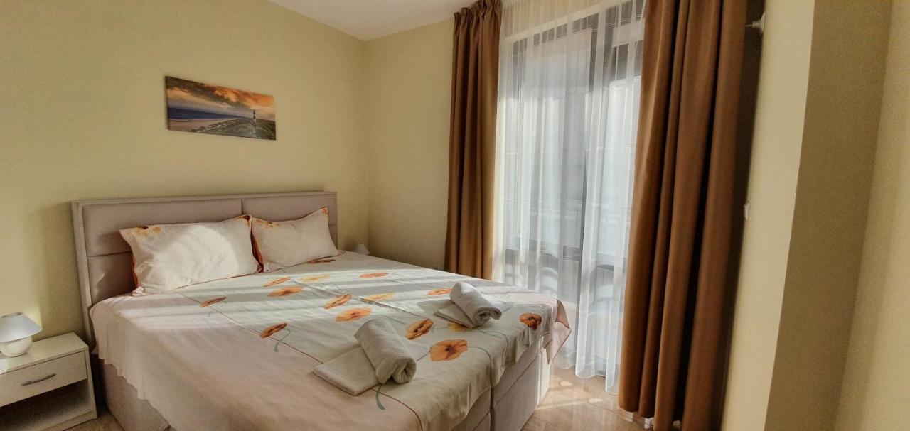 Luxury Apartments Ekaterina 切尔诺莫雷茨 外观 照片