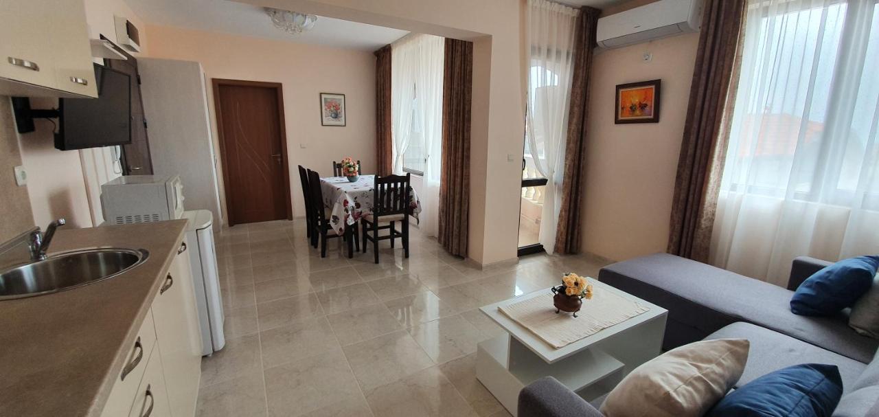 Luxury Apartments Ekaterina 切尔诺莫雷茨 外观 照片