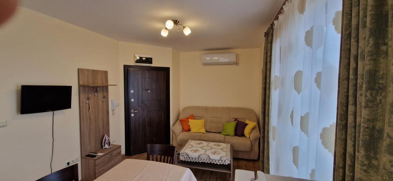 Luxury Apartments Ekaterina 切尔诺莫雷茨 外观 照片