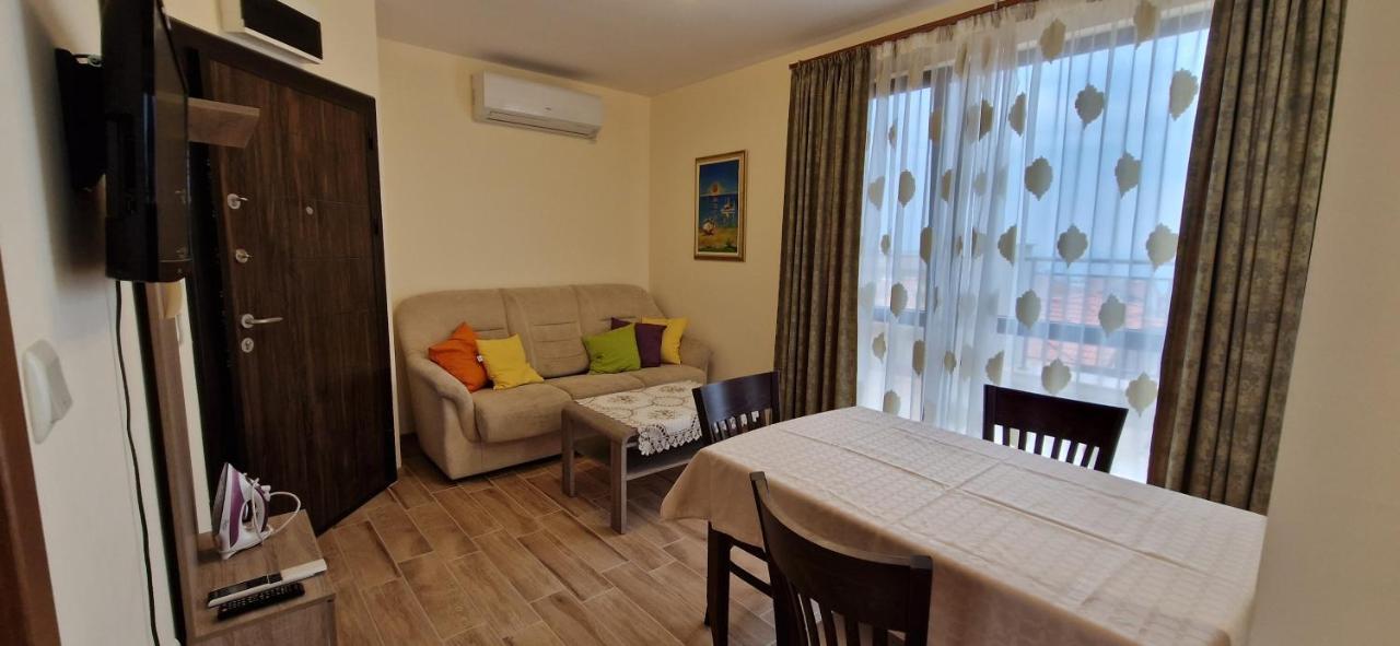 Luxury Apartments Ekaterina 切尔诺莫雷茨 外观 照片