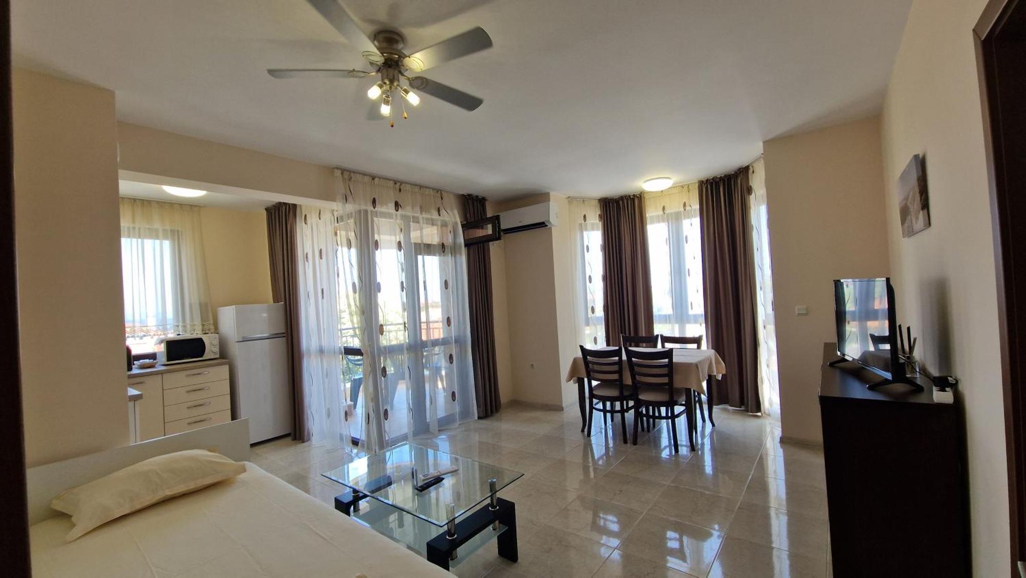 Luxury Apartments Ekaterina 切尔诺莫雷茨 外观 照片